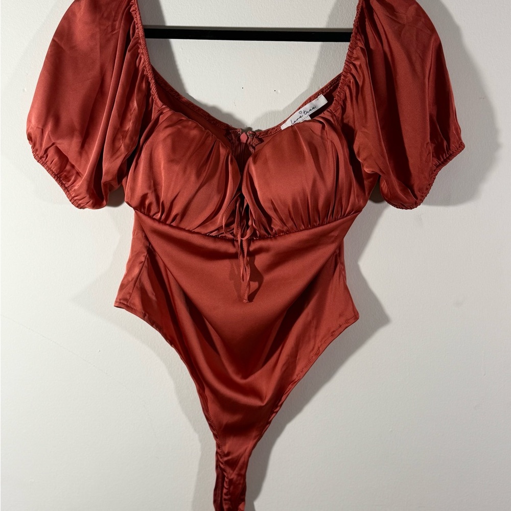 Love Tree Rust Satin Puff Sleeve Bodysuit